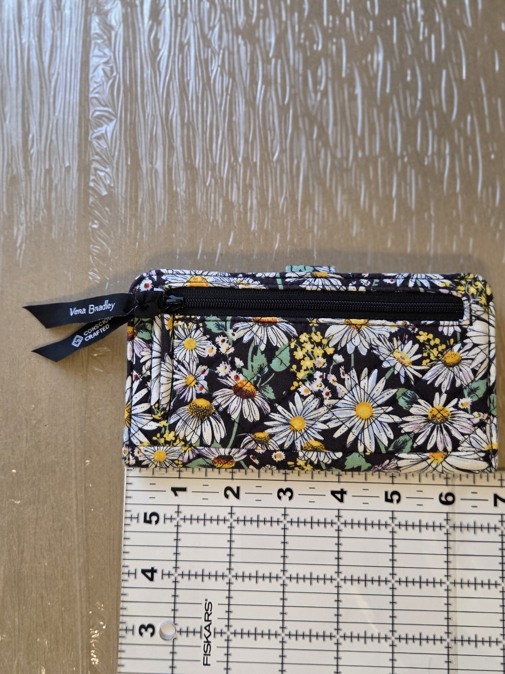 Vera Bradley RFID Finley Small Wallet Daisies White Floral Cotton - Picture 7 of 8